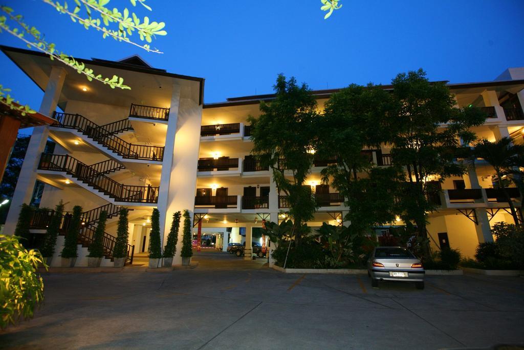 Top North Hotel Chiang Mai Exterior foto