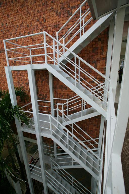 Top North Hotel Chiang Mai Exterior foto
