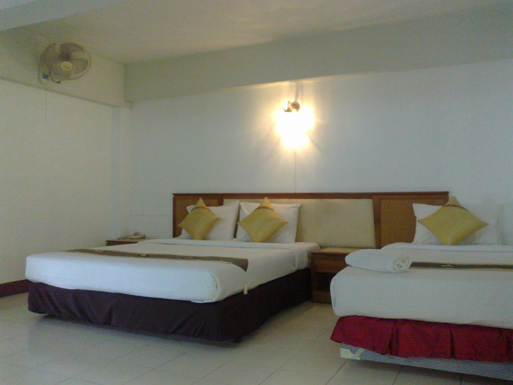 Top North Hotel Chiang Mai Exterior foto
